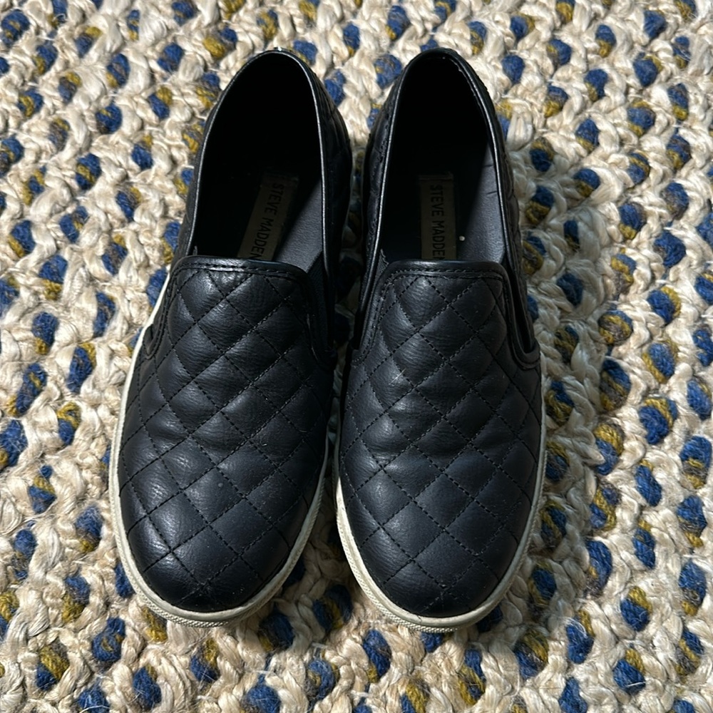 Steve Madden slip-ons
